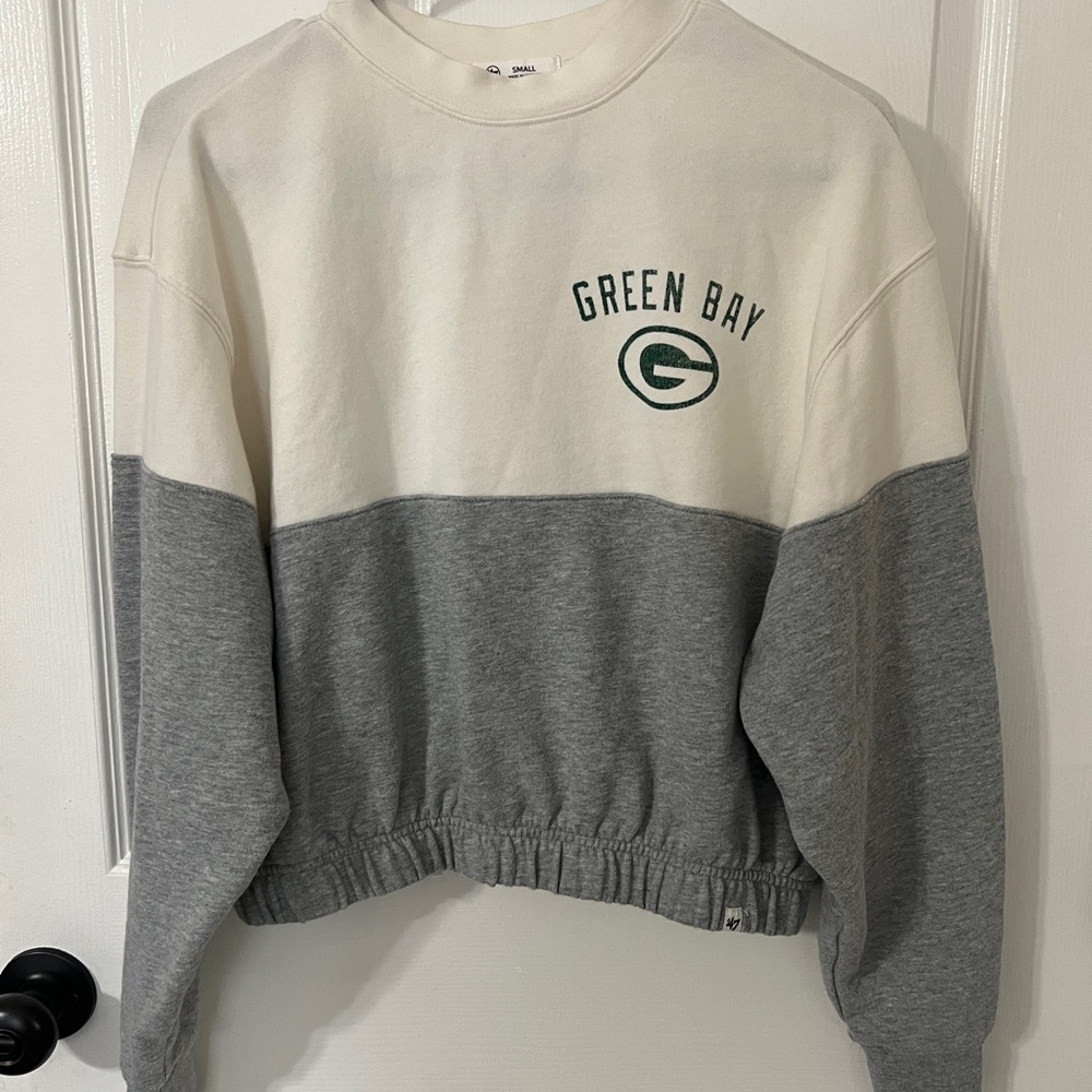 47 Cream and Gray Green Bay Sweatshirt